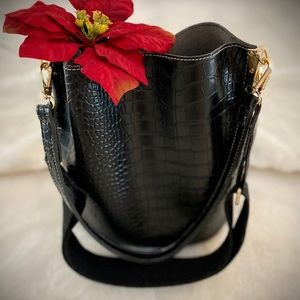Oliver & Annis Crocodile Embossed Faux Bucket